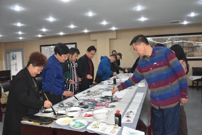 川南渝西統(tǒng)一戰(zhàn)線雙圈同心合作聯(lián)盟書(shū)畫(huà)藝術(shù)交流活動(dòng)在樂(lè)山舉行